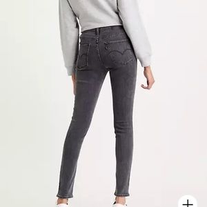 LEVIS black skinny jeans